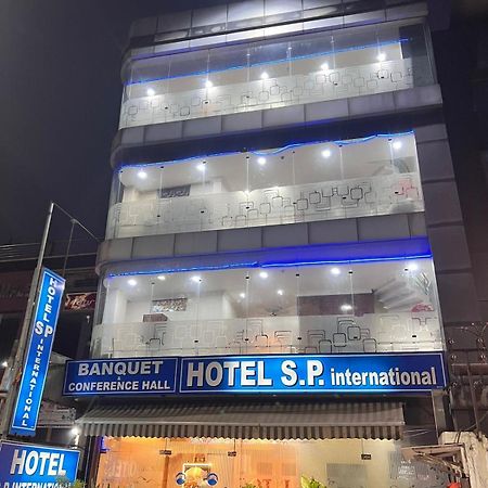 Hotel S P International A Unit Of Mavis Group ラクナウ エクステリア 写真