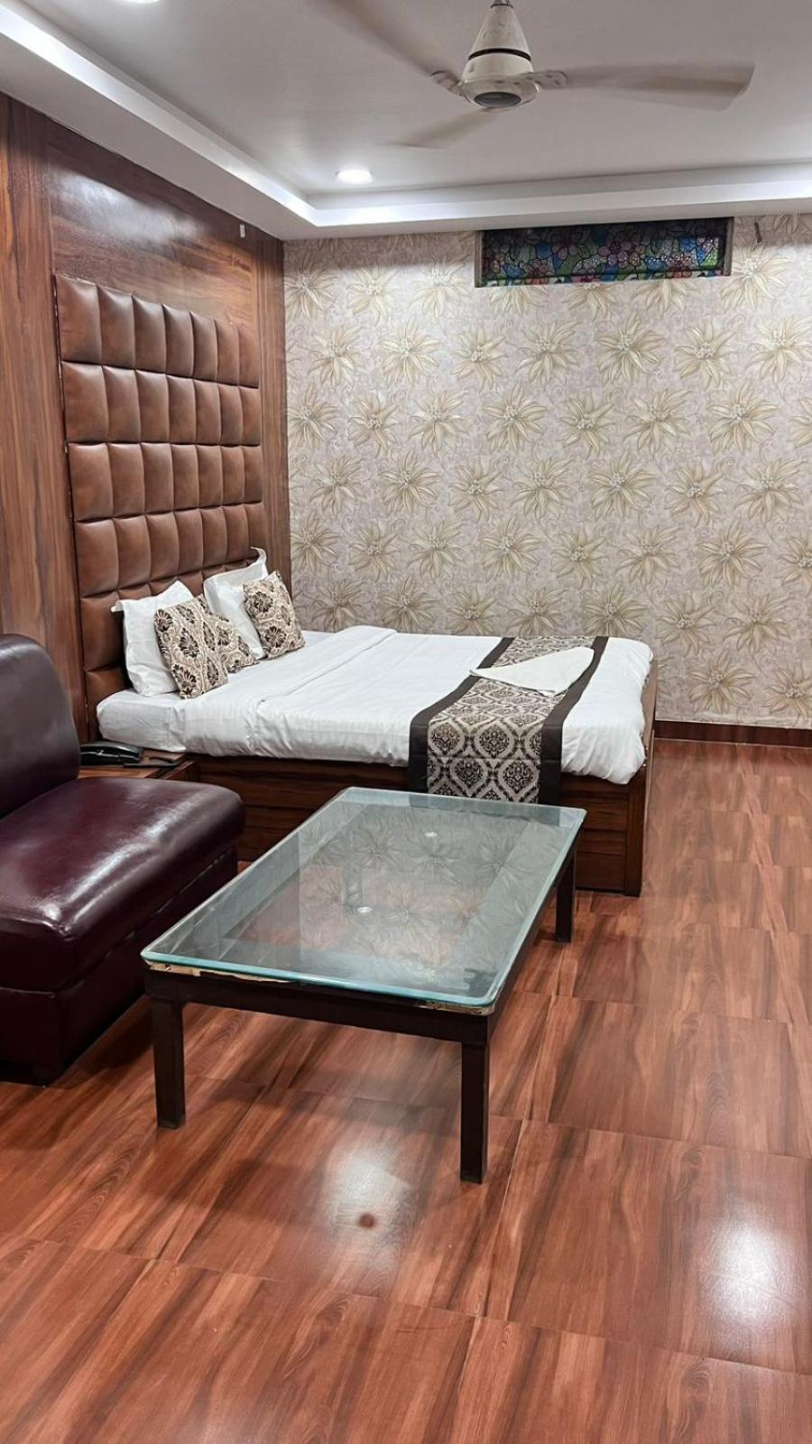 Hotel S P International A Unit Of Mavis Group ラクナウ エクステリア 写真